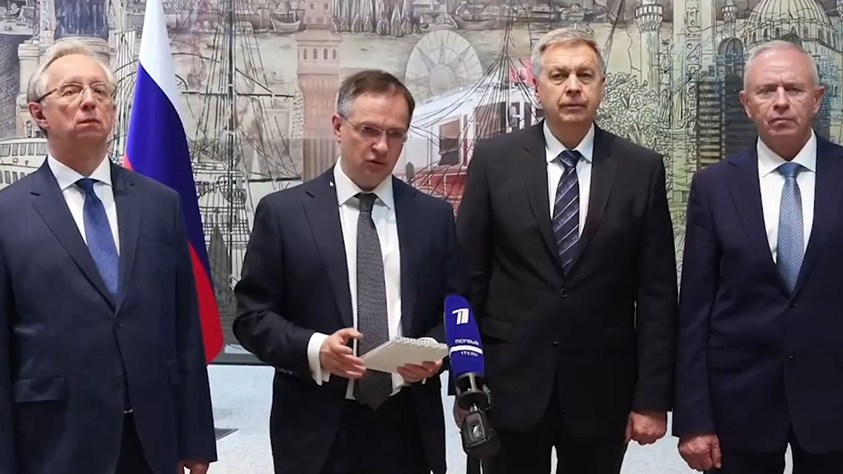 Мединский: Стороны представят идеи по прекращению огня, переговоры продолжатся