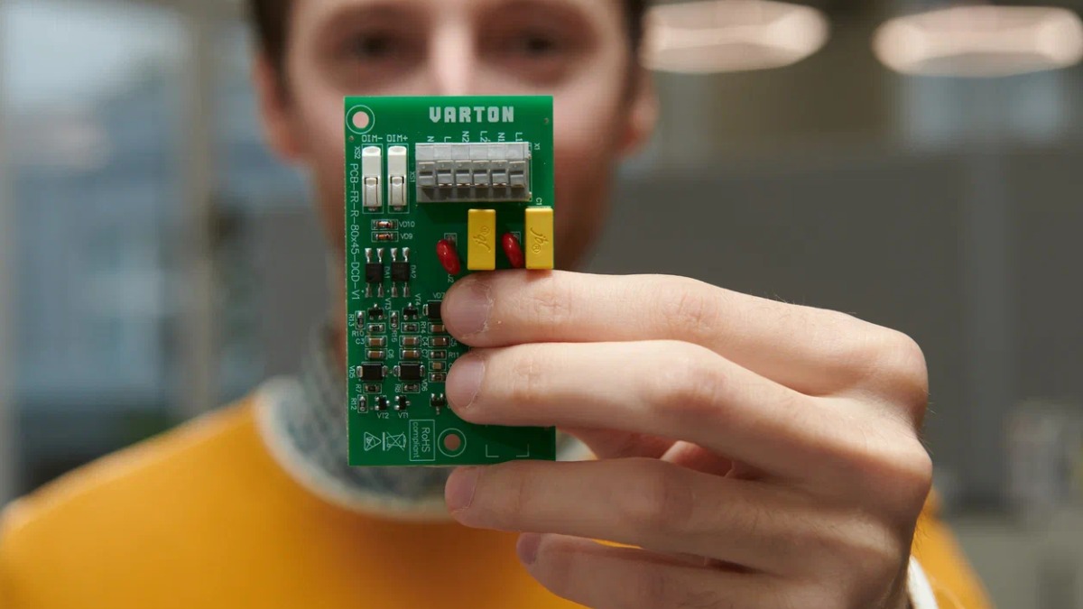 Столичные предприятия нарастили поставки электрических ламп и осветительного оборудования