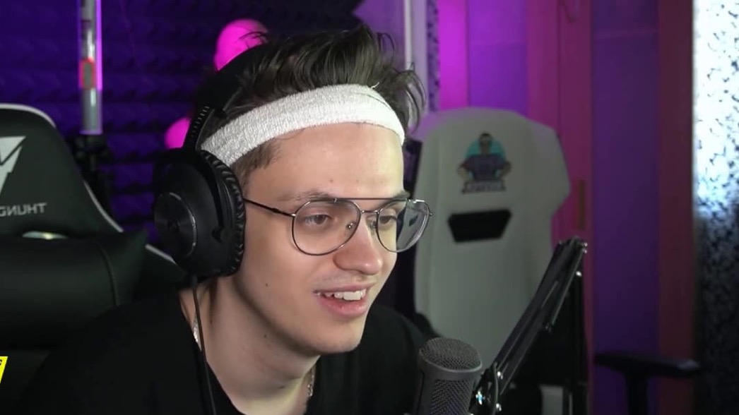 Shot: Блогер Слава Бустер должен российской налоговой 4,5 миллиона рублей