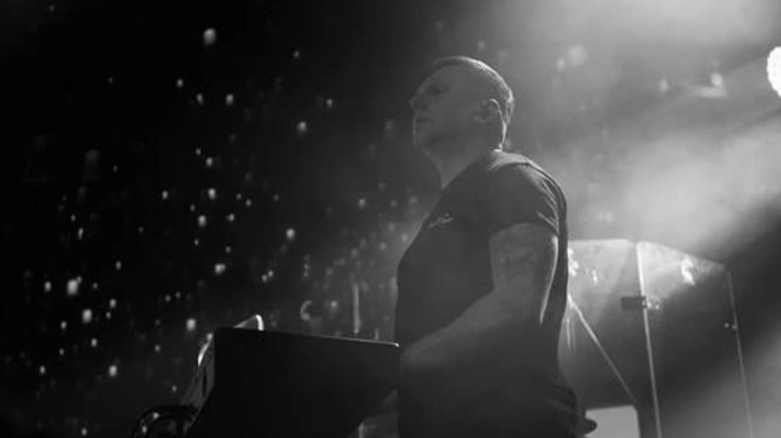 Клавишник «Ленинграда» и МакSим Иванов умер после нескольких недель комы