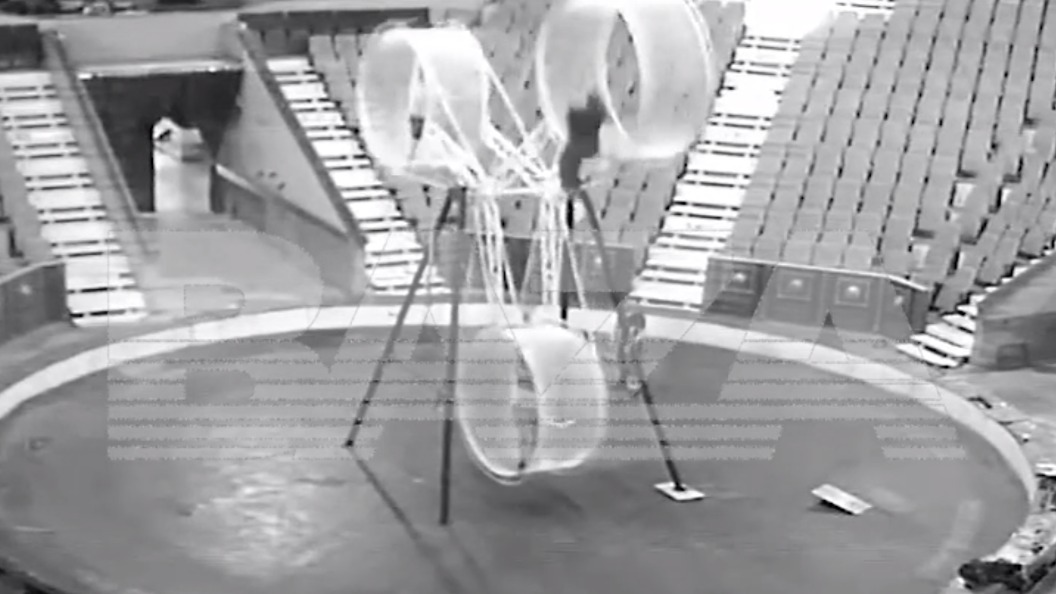 Появилось видео со смертельным падением гимнастки с «Колеса смелости»