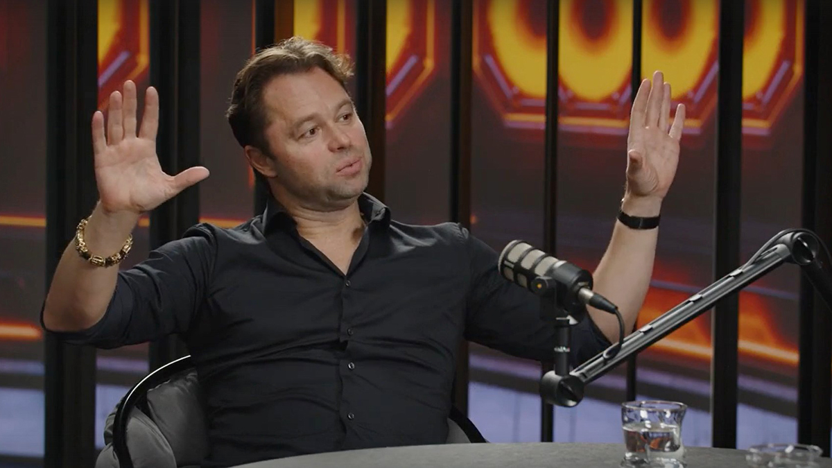 Актер Гогунский заявил, что вернулся в «Универ» из-за страха порчи