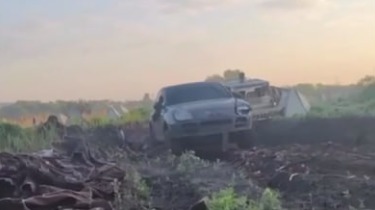 Shot: Porsche Cayenne заметили в зоне СВО в составе штурмовой бригады ВС РФ