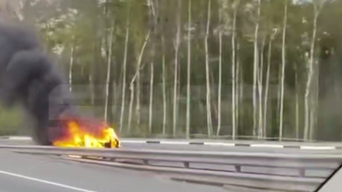 Shot: Желтая «Ламборгини» взорвалась в Подмосковье