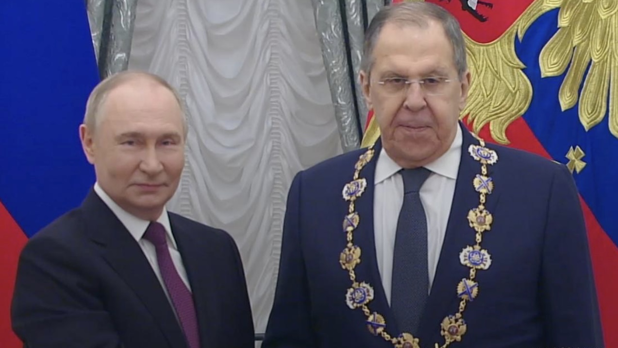 Путин наградил Лаврова орденом Андрея Первозванного