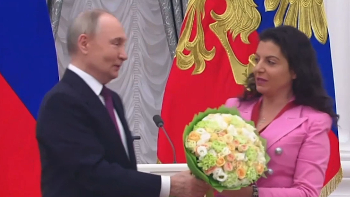 Путин вручил Маргарите Симоньян орден «За заслуги перед Отечеством» III степени