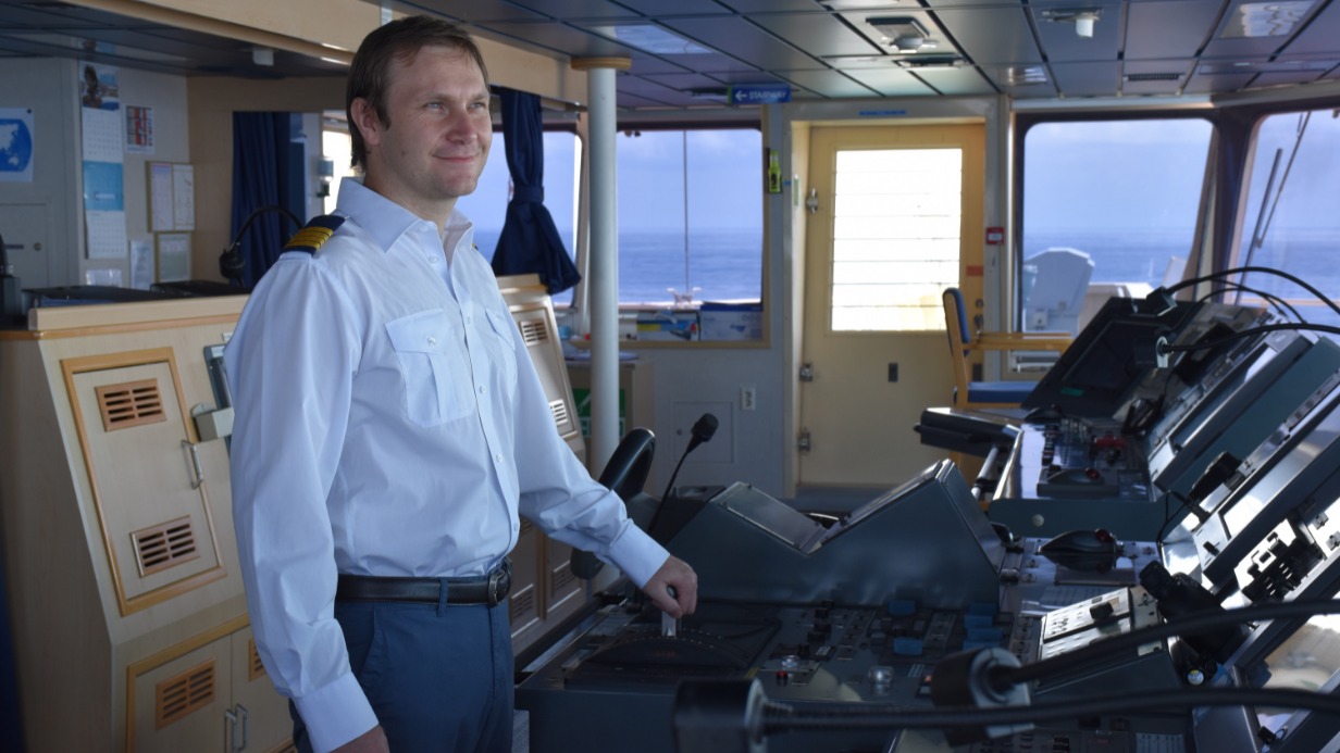 Дмитрий Воротилов прошел все необходимые этапы подготовки, чтобы стать капитаном торгового судна