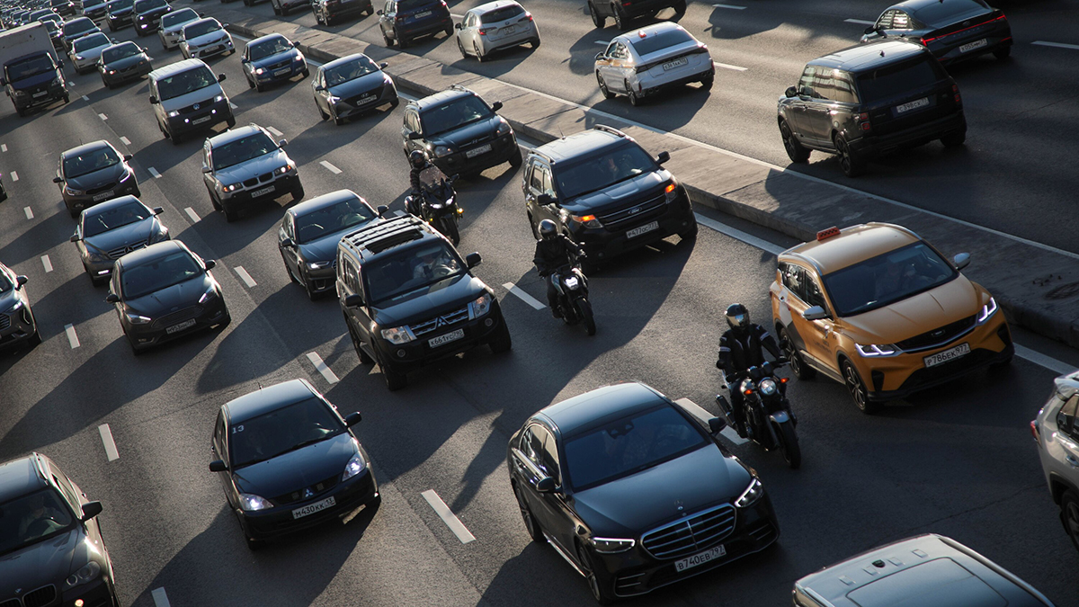 ЦОДД сообщил о перекрытии движения на набережных и улицах в центре Москвы 5 июля