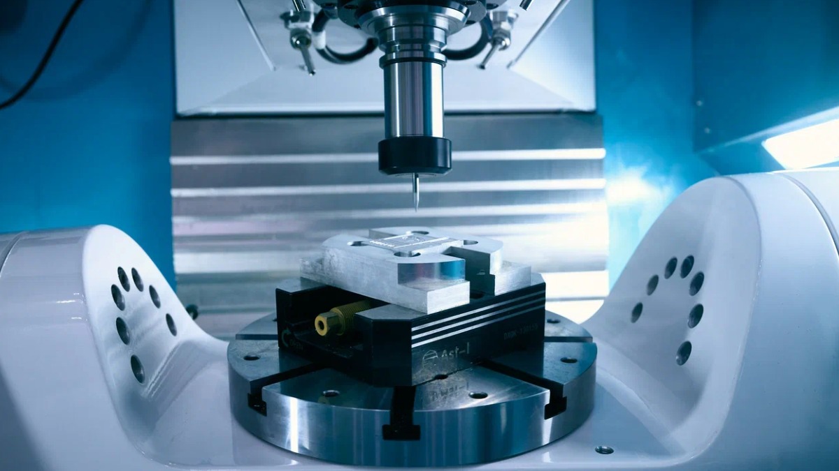 Анатолий Гарбузов: Станкоинструментальная отрасль Москвы активно развивается