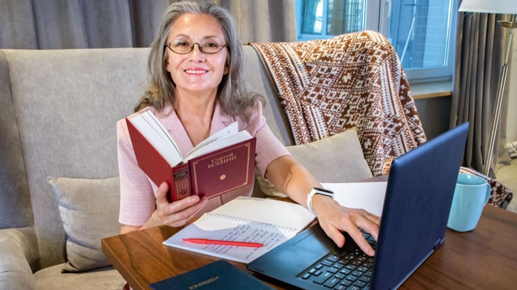 Москвичей старшего поколения будут учить блогингу