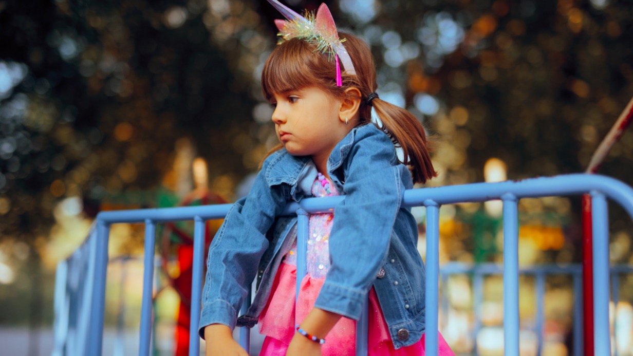 Если вы увидели на улице ребенка без родителей, то обязательно вызовите полицию