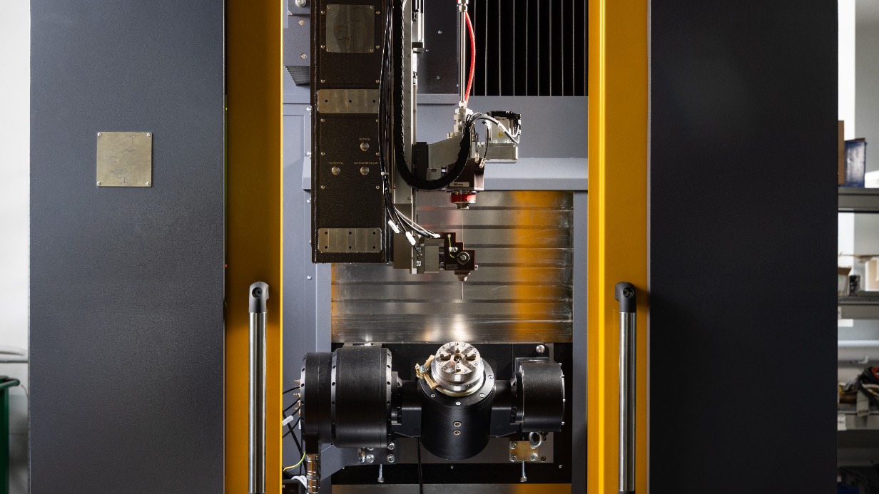 В Москве разработали инновационный станок для авиационной промышленности