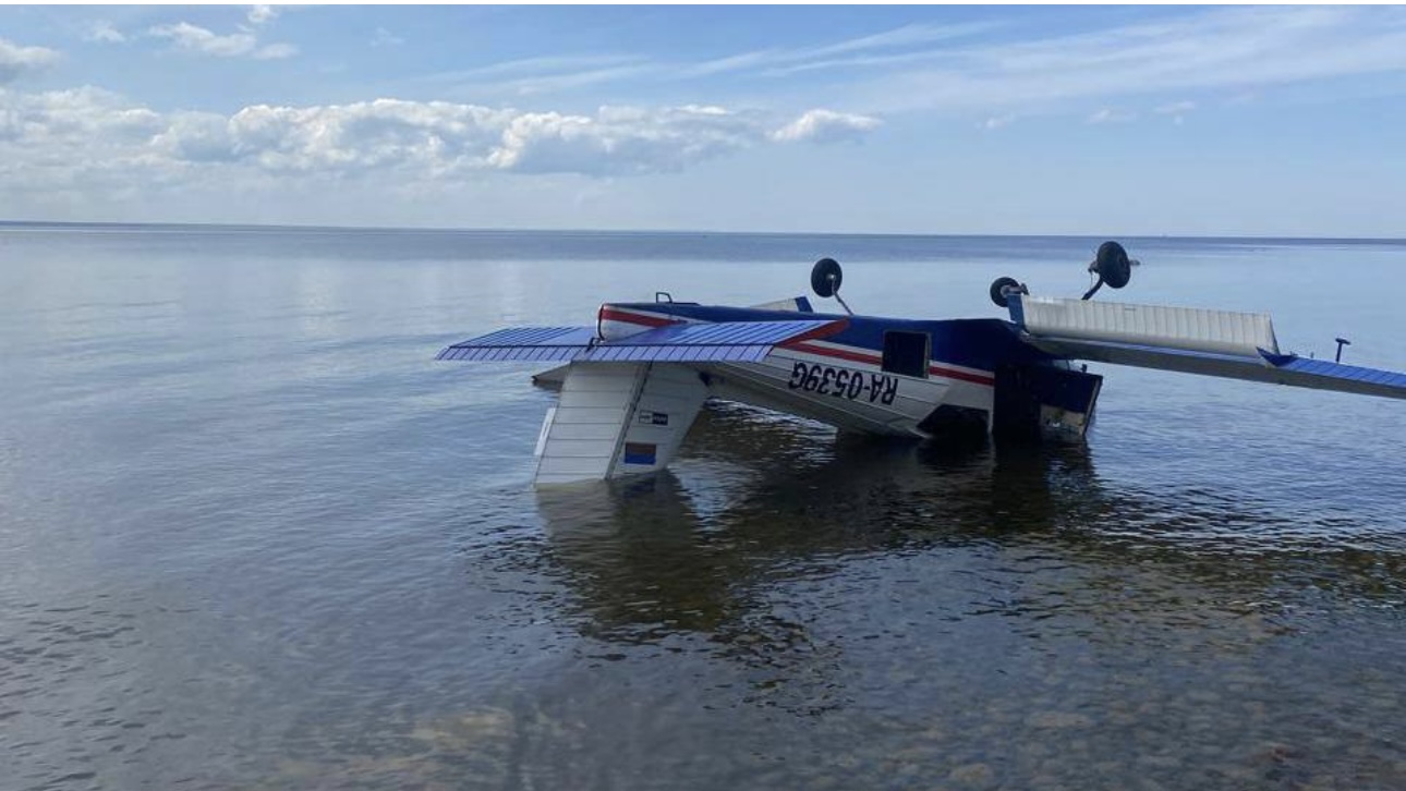 Mash: Легкомоторный самолет совершил аварийную посадку на воду в Финском заливе