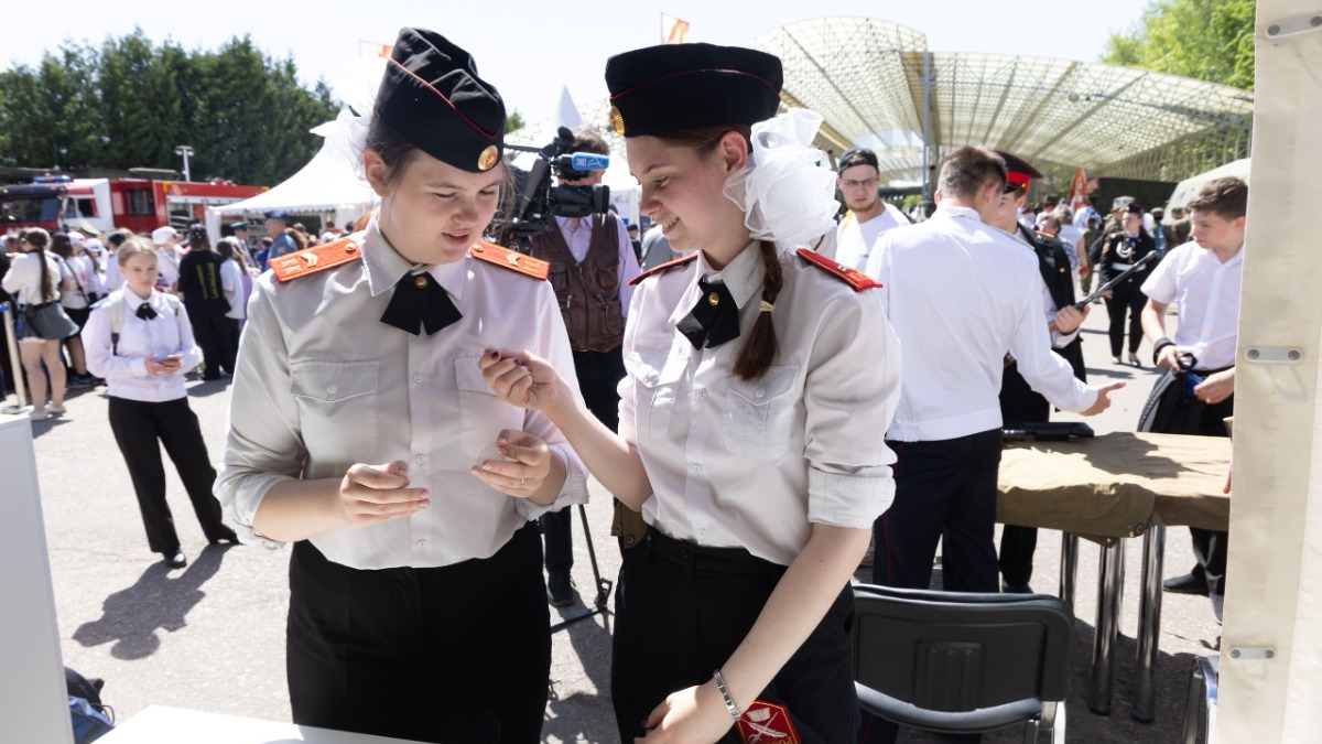 Около 10 тысяч человек объединил Фестиваль-форум Кадетского движения Москвы