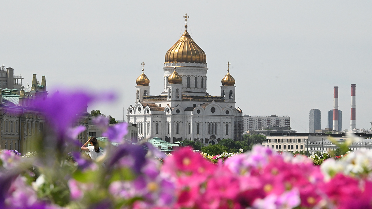 Влюбленный москвич потратил восемь лет на поиски незнакомки из очереди к мощам