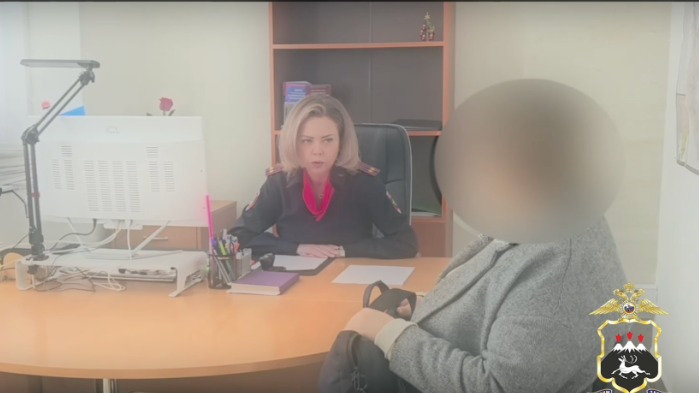 Уроженку Киргизии лишили паспорта РФ из-за угрозы нацбезопасности