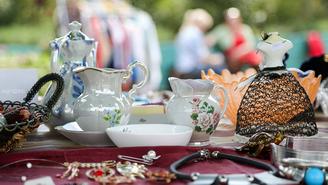 Куда же деть ненужный новогодний подарок?