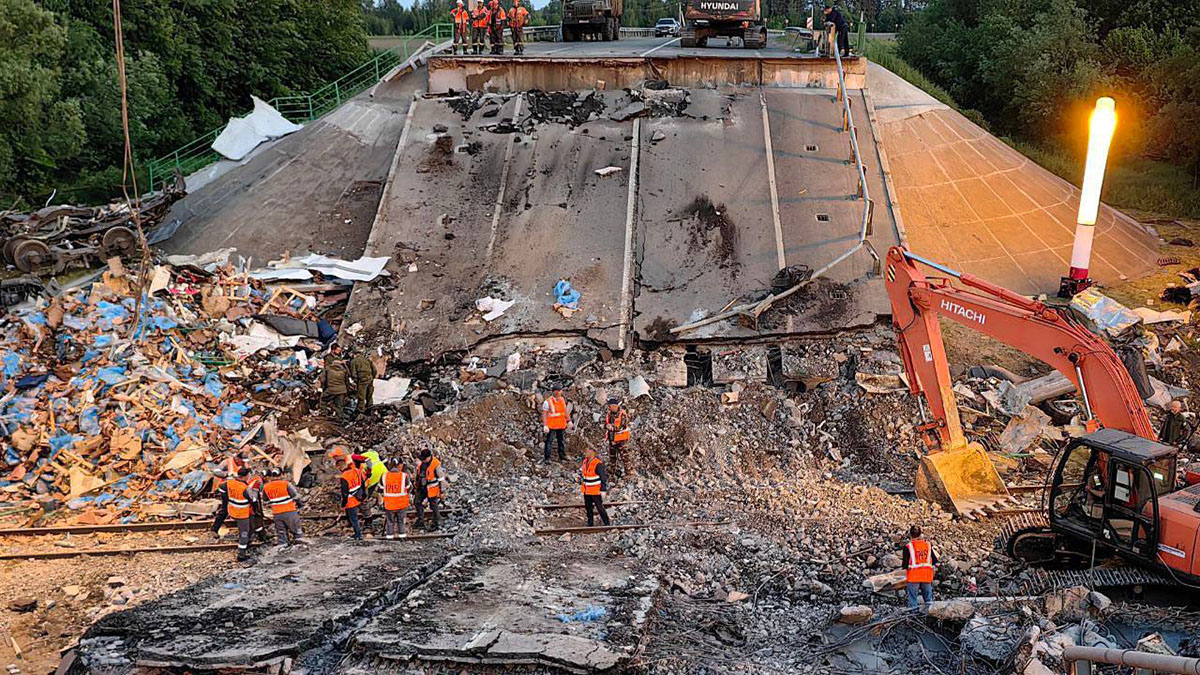 Количество пострадавших при обрушении моста под Брянском возросло до 104