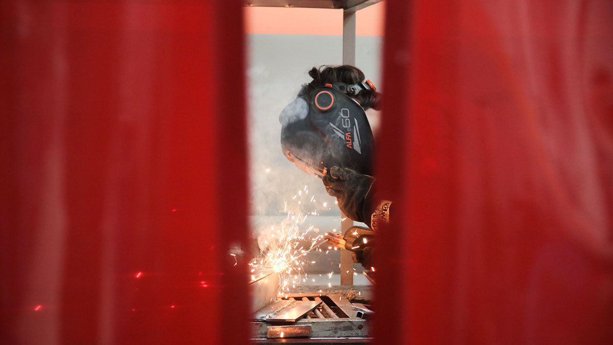 День сварщика учредили в России