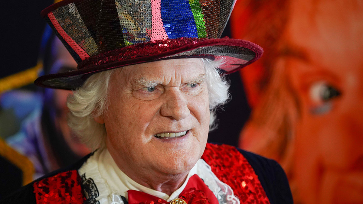 «Папе плохо»: кошки отказались выходить на сцену, когда Куклачева госпитализировали