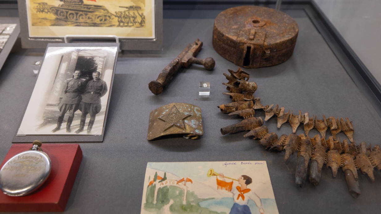 Выставка «Артек: 100 лет счастливого детства» открылась в Музее Победы