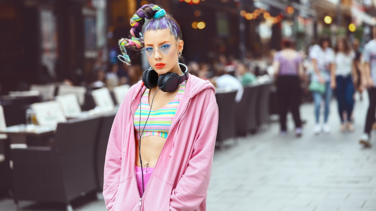 Молодые люди даже не могут себе представить этот мир без цифровых технологий и интернета