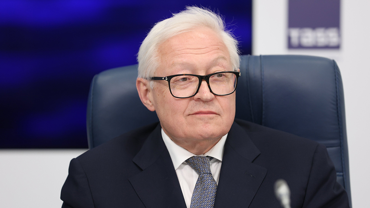 Рябков: Россия не прогнется под давлением американских санкций