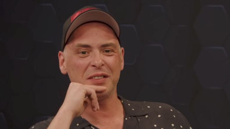 Уехавший в Израиль экс-ведущий Первого канала Привольнов пошутил о ценах в стране