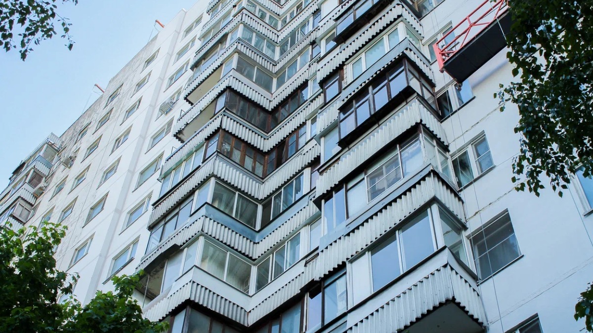 В районе Ясенево стартовал капитальный ремонт фасада дома 1981 года постройки