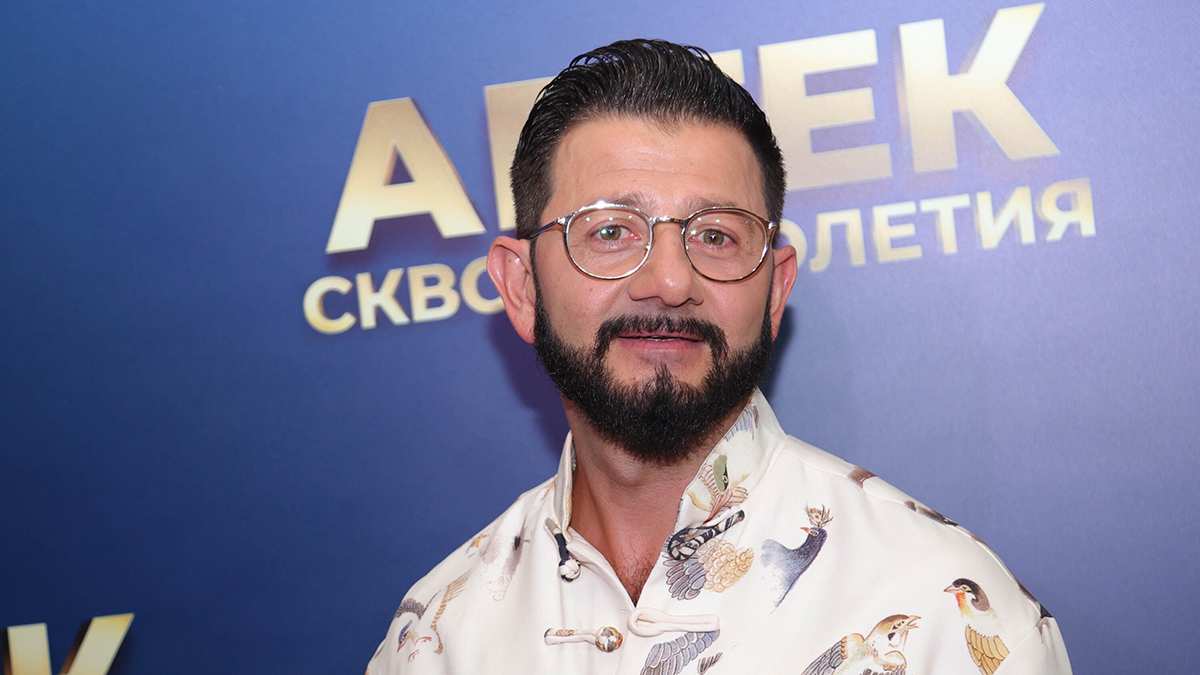 Галустян нарушил правила шоу «Сокровища императора» для поцелуя с Пинчук