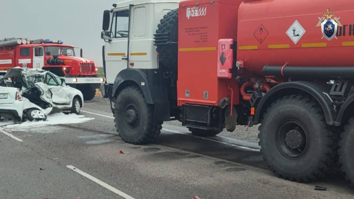 СК: В Астраханской области в ДТП погибли трое сотрудников полиции