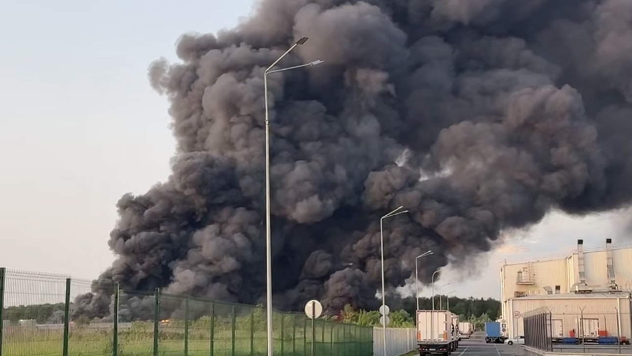 «112»: Три человека пострадали в результате пожара в подмосковном Пушкине