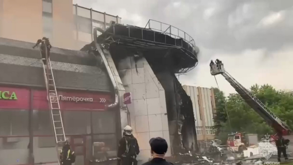 Пожар в ТРЦ «Семеновский пассаж» потушили, из здания эвакуировали 30 человек