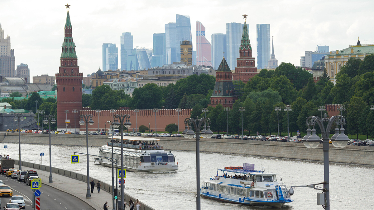 Специалисты благоустроят более 90 улиц на западе Москвы в 2025 году