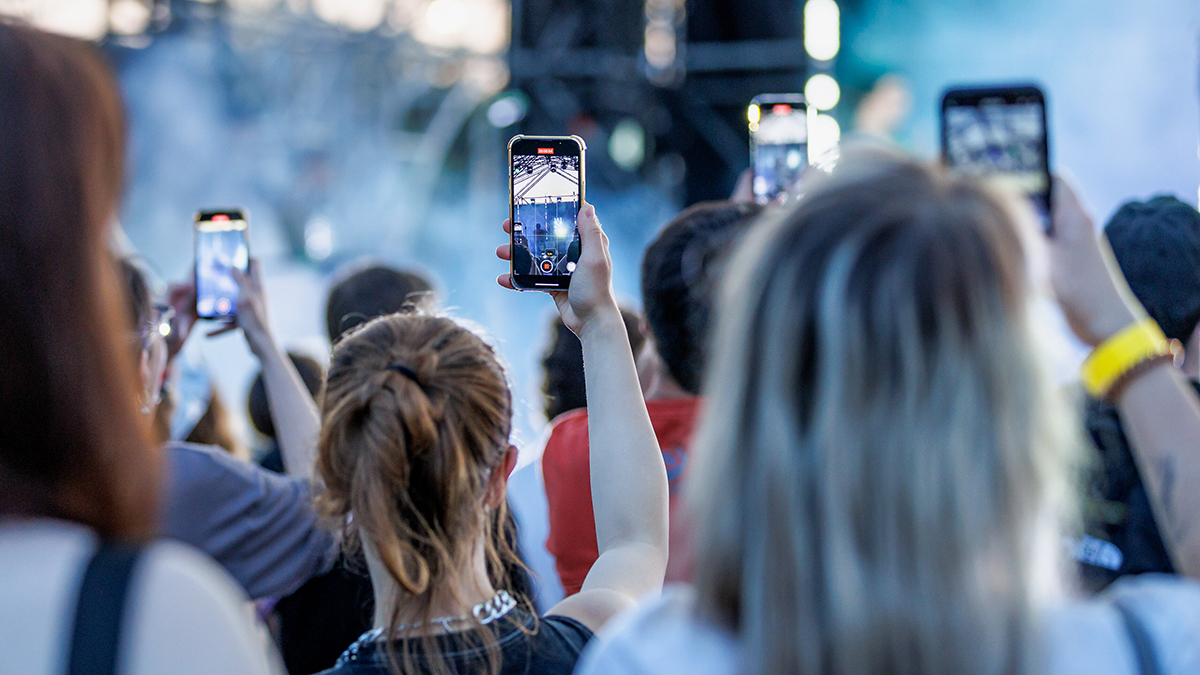 Фестиваль молодежи: что ждет гостей на Болотной и в «Музеоне»