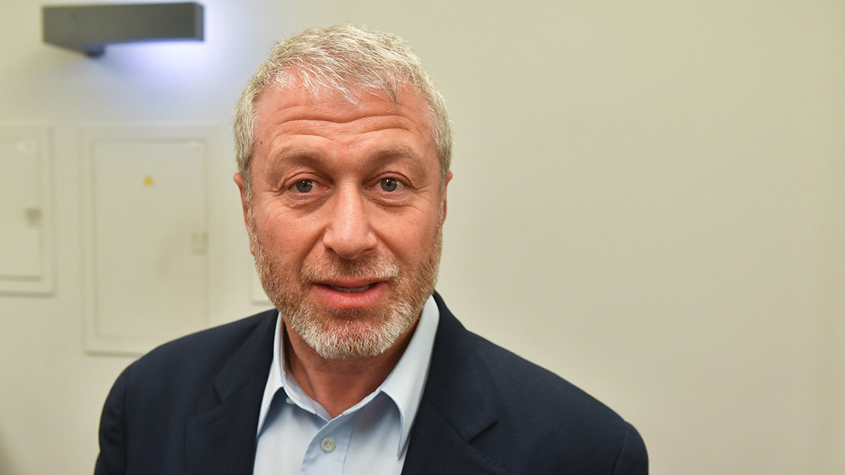 Украина получит лишь часть денег от продажи «Челси» из-за долгов Абрамовича