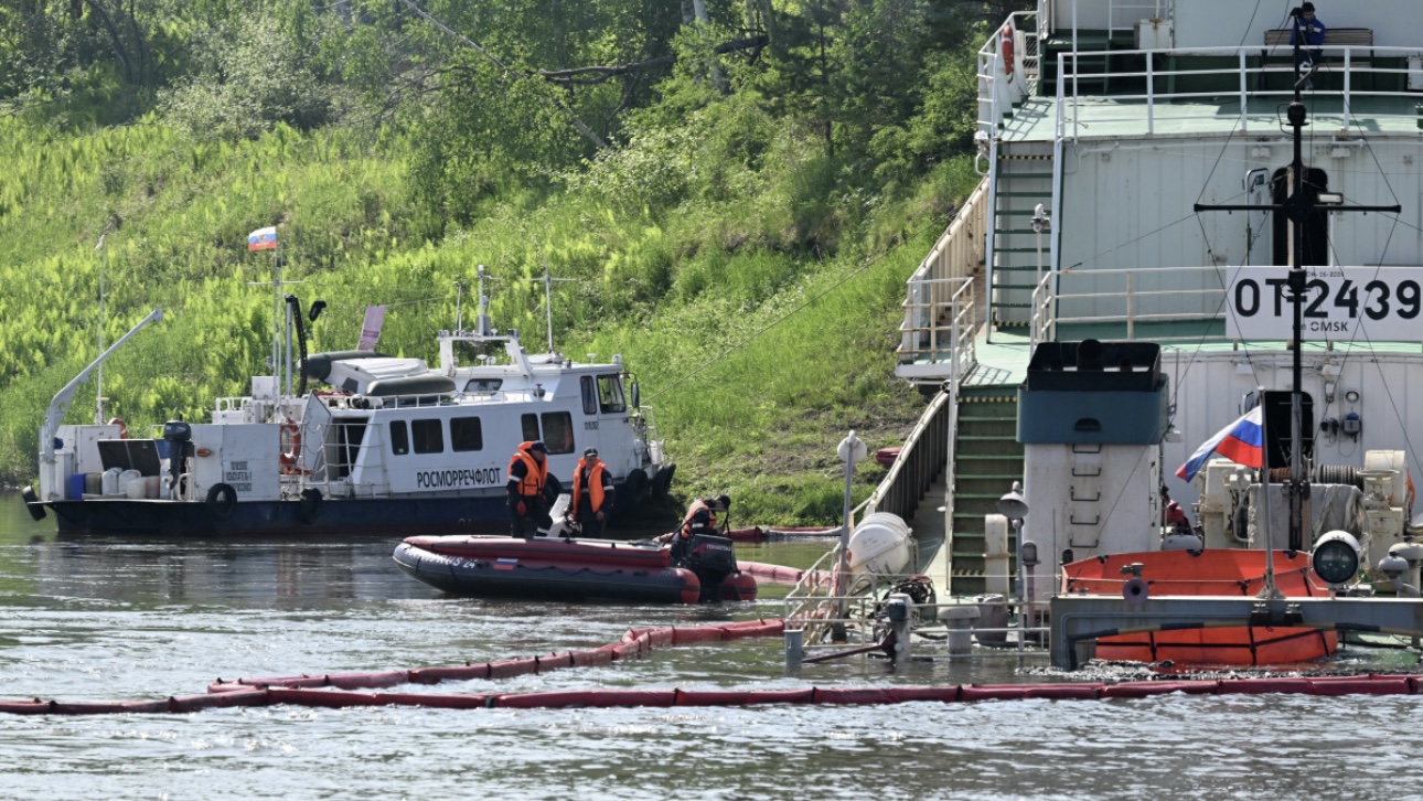 Разлив топлива на Енисее: последствия