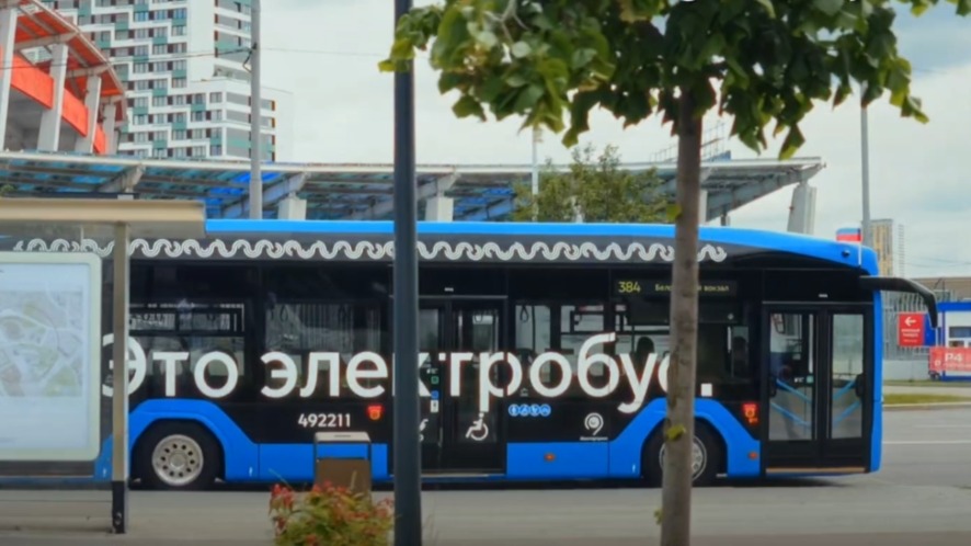 Сергей Собянин: 12 электробусов нового поколения вышли на улицы Москвы