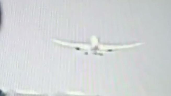 Самолет был в воздухе 30 секунд: опубликованы кадры падения Boeing 787-8 в Индии