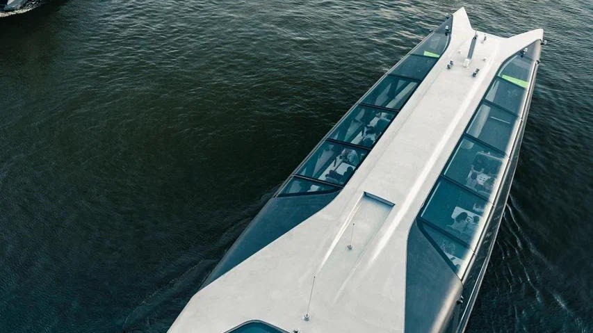 Baza: Мужчина на спор прыгнул с Шелепихинского моста в Москве