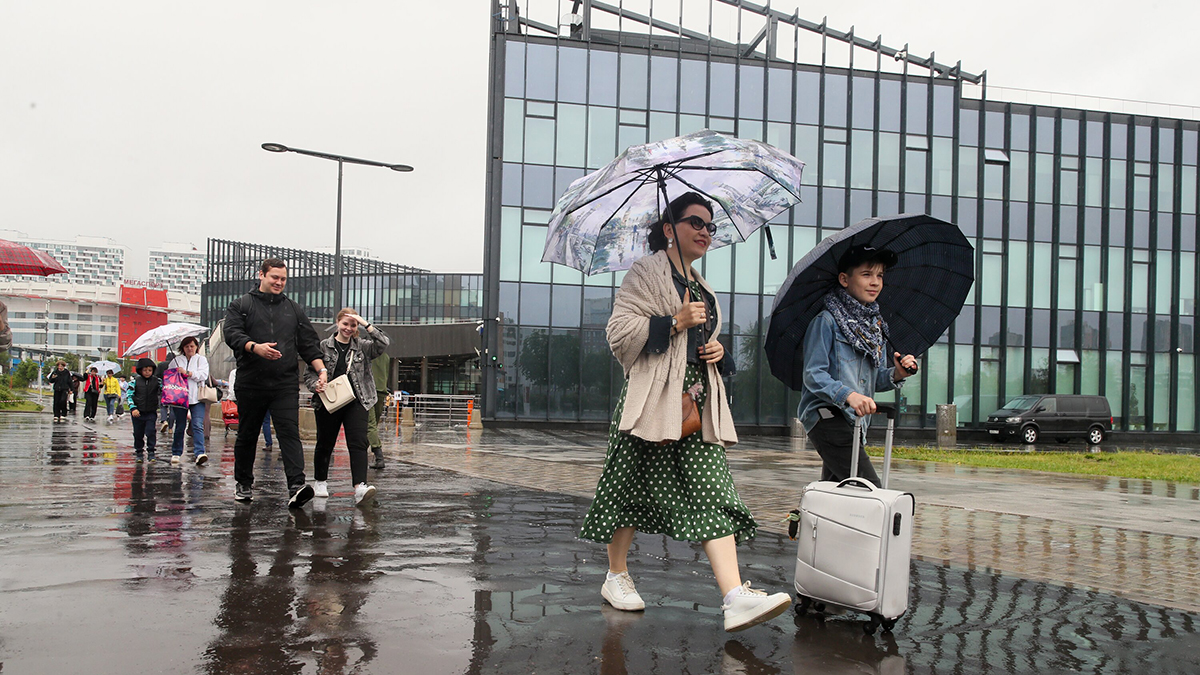 Москвичей предупредили о дожде и сильном ветре 2 июля