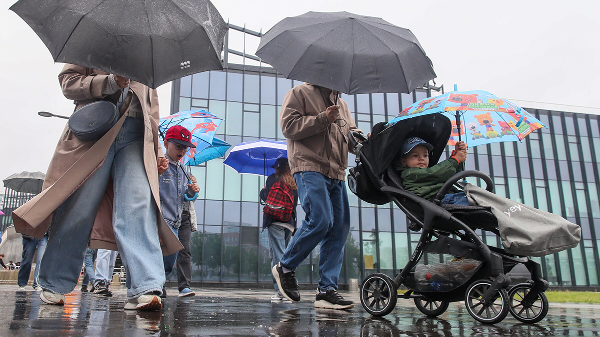 Погода 17 июня: гроза и ветер