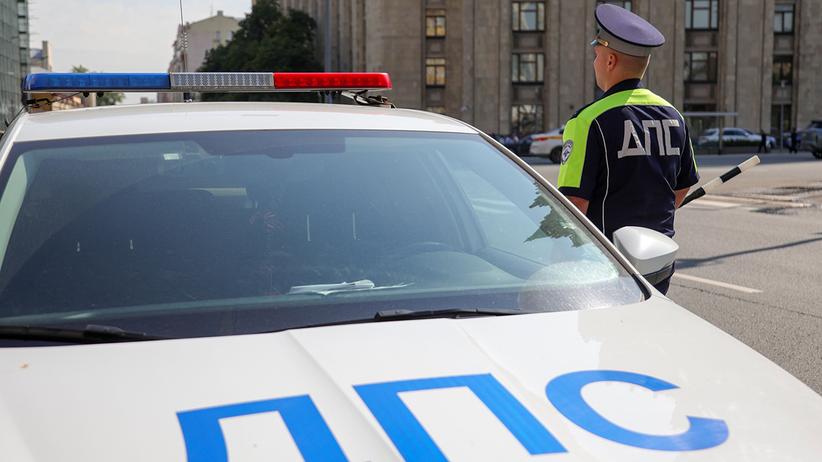 Попытка дачи взятки инспектору в Москве обернулась для водителя уголовным делом