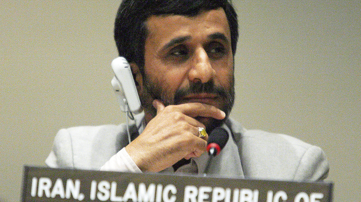 СМИ сообщили об убийстве экс-президента Ирана Махмуда Ахмадинежада