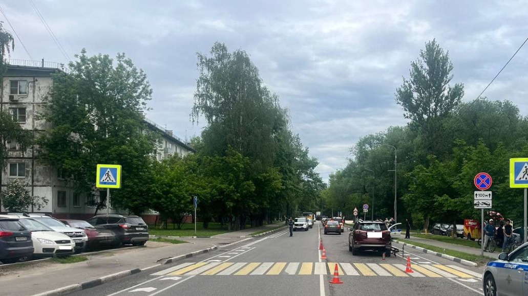 Водитель автомобиля Toyota сбила подростка-велосипедиста на переходе в Балашихе