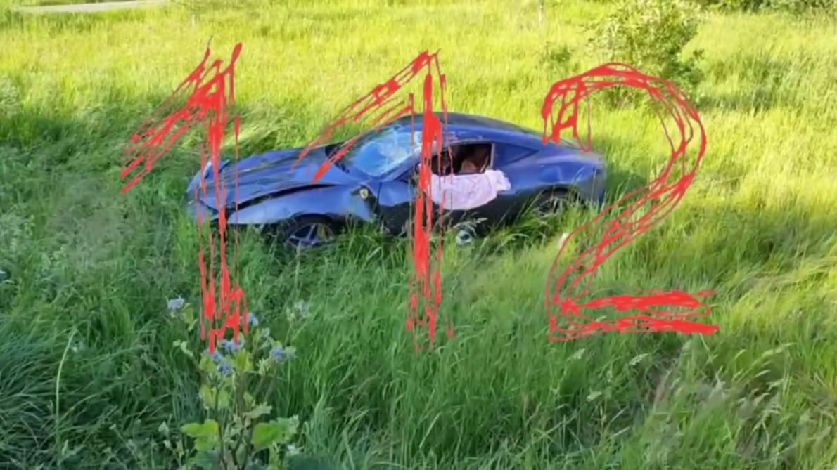 Выбросило в поле от удара: появились детали ДТП с Ferrari в Москве
