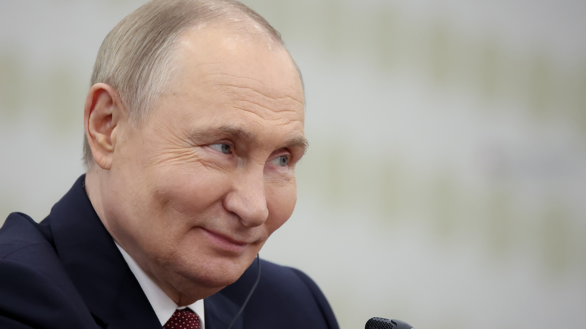 Путин поручил аннулировать сертификаты ЕАЭС