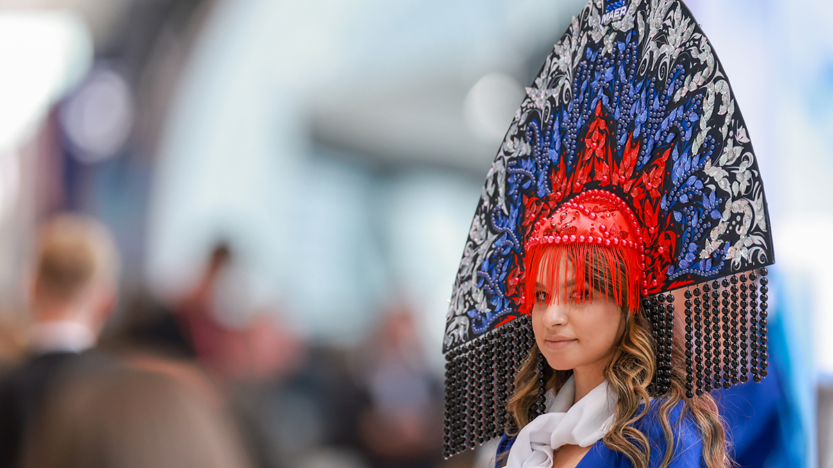 Продажи кокошников на маркетплейсах РФ выросли более чем вдвое в 2025 году