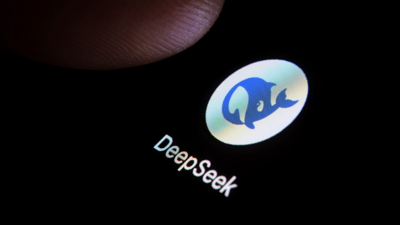 Reuters: Нейросеть DeepSeek передает данные пользователей разведслужбам Китая