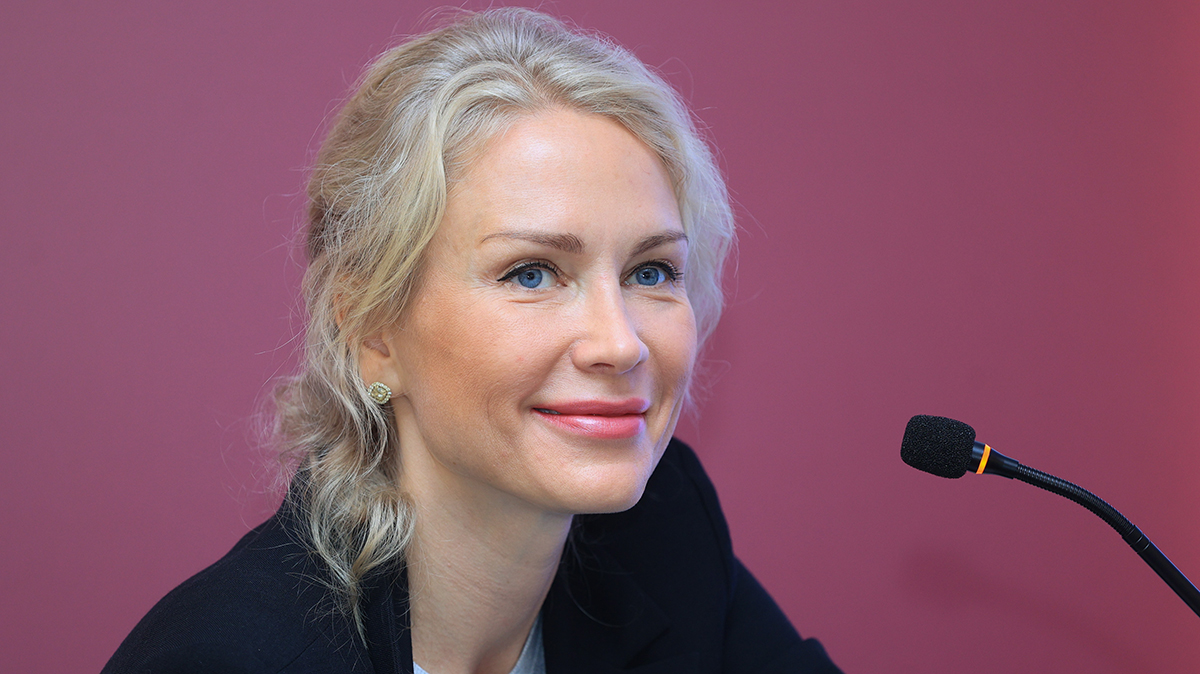 «Дикая дичь!»: Гордон высмеяла первый совместный выход Дибровой с любовником